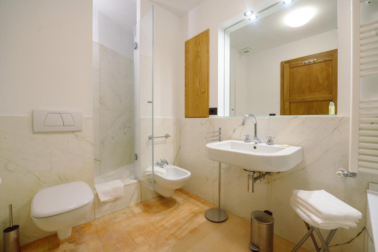Palazzo Froussard B&B And Living Лукка Экстерьер фото