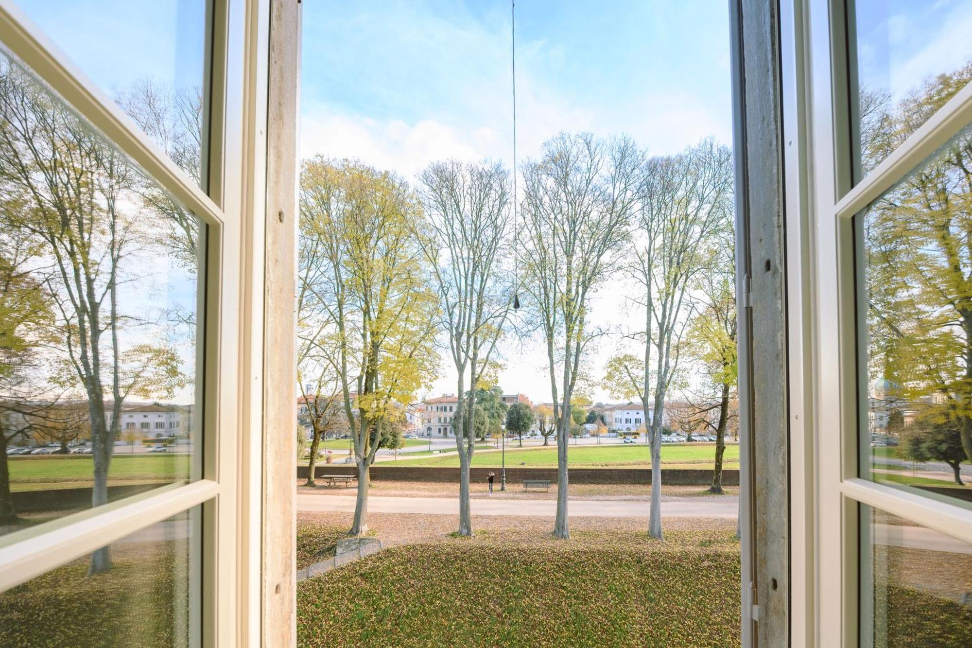 Palazzo Froussard B&B And Living Лукка Экстерьер фото